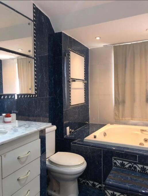 Cobertura Exclusiva Em Copacabana Com Piscina, Jacuzzi E Churrasqueira Ao Lado Do Copacabana Palace *