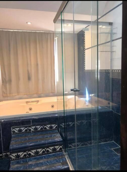 Cobertura Exclusiva Em Copacabana Com Piscina, Jacuzzi E Churrasqueira Ao Lado Do Copacabana Palace * Rio de Janeiro