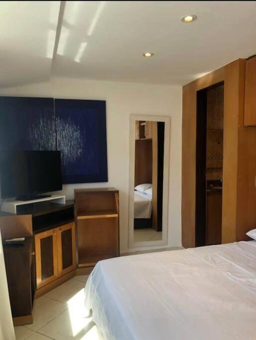 Cobertura Exclusiva Em Copacabana Com Piscina, Jacuzzi E Churrasqueira Ao Lado Do Copacabana Palace * Rio de Janeiro